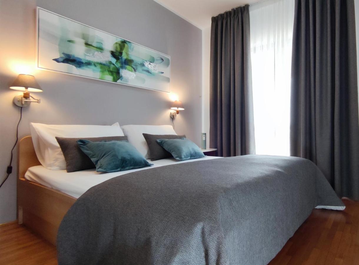 Apartments Valentino Рабац Екстер'єр фото