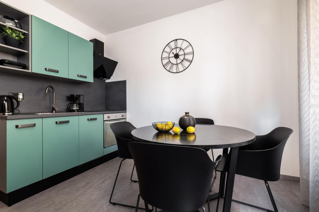 Apartments Valentino Рабац Екстер'єр фото