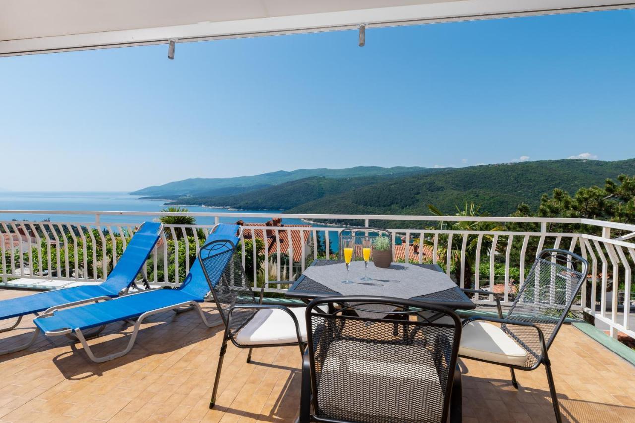 Apartments Valentino Рабац Екстер'єр фото